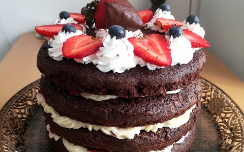 Gyors vaníliás-epres brownie torta recept fotóval Gyors vaníliás-epres brownie torta