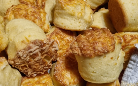 Marcsi sajtos pogácsája recept fotóval Marcsi sajtos pogácsája