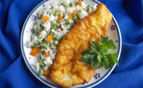 Sajtkrémes bundában sült csirkemell