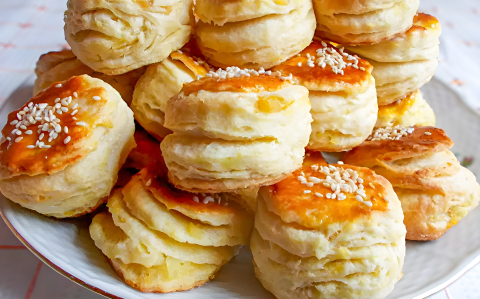 Hajtogatott krumplis pogácsa recept fotóval Hajtogatott krumplis pogácsa