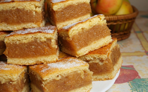 Puha, omlós almás pite