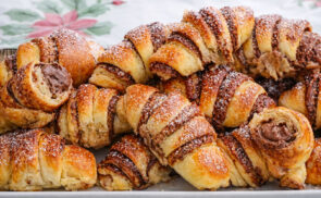 Mogyorókrémes kifli