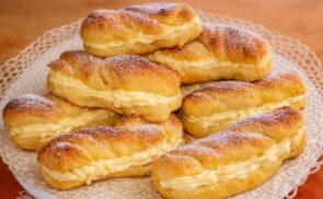 Vaníliával töltött tekert mini kalács