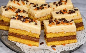 Csíkos szelet kókuszos krémmel