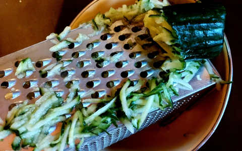 Joghurtos uborkasaláta