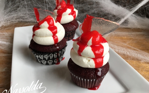 Vércupcake-ek üvegszilánkkal recept fotóval Vércupcake-ek üvegszilánkkal