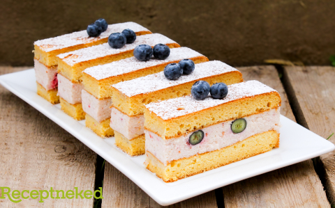 Áfonyás zúzmara szelet recept fotóval Áfonyás zúzmara szelet