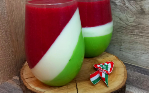Epres-kiwis panna cotta recept fotóval Epres-kiwis panna cotta