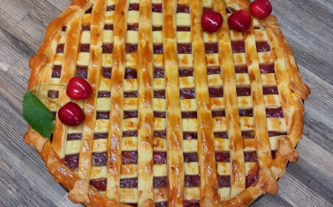 Rácsos cseresznyés pite