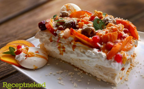 Habos, gyümölcsös pavlova