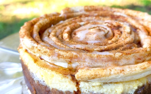 Cinnamon roll sajttorta recept fotóval Cinnamon roll sajttorta