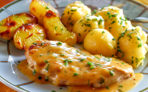 Fokhagymás-tejszínes csirkemell recept fotóval Fokhagymás-tejszínes csirkemell
