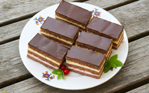 Lajcsi szelet mézes tésztával