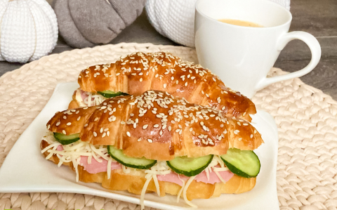 Leveles vajas croissant