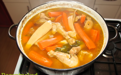 Ünnepi tyúkhúsleves