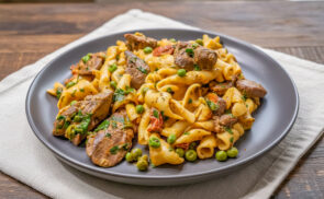 Szaftos csirkemáj tésztával