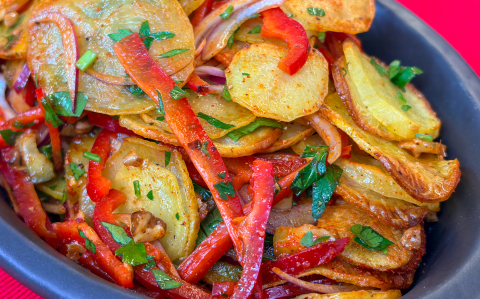 Ropogós krumplisaláta