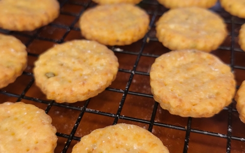 Jalapenos sajtos keksz