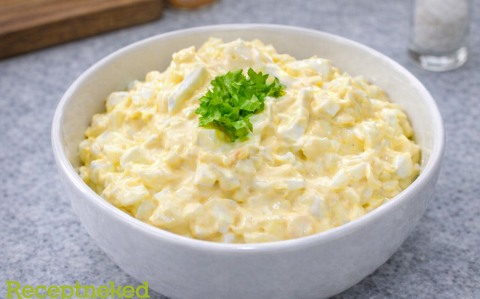 Majonézes, hagymás tojássaláta